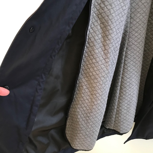 Banana Republic trench w/ removable lining - Picture 6 of 8